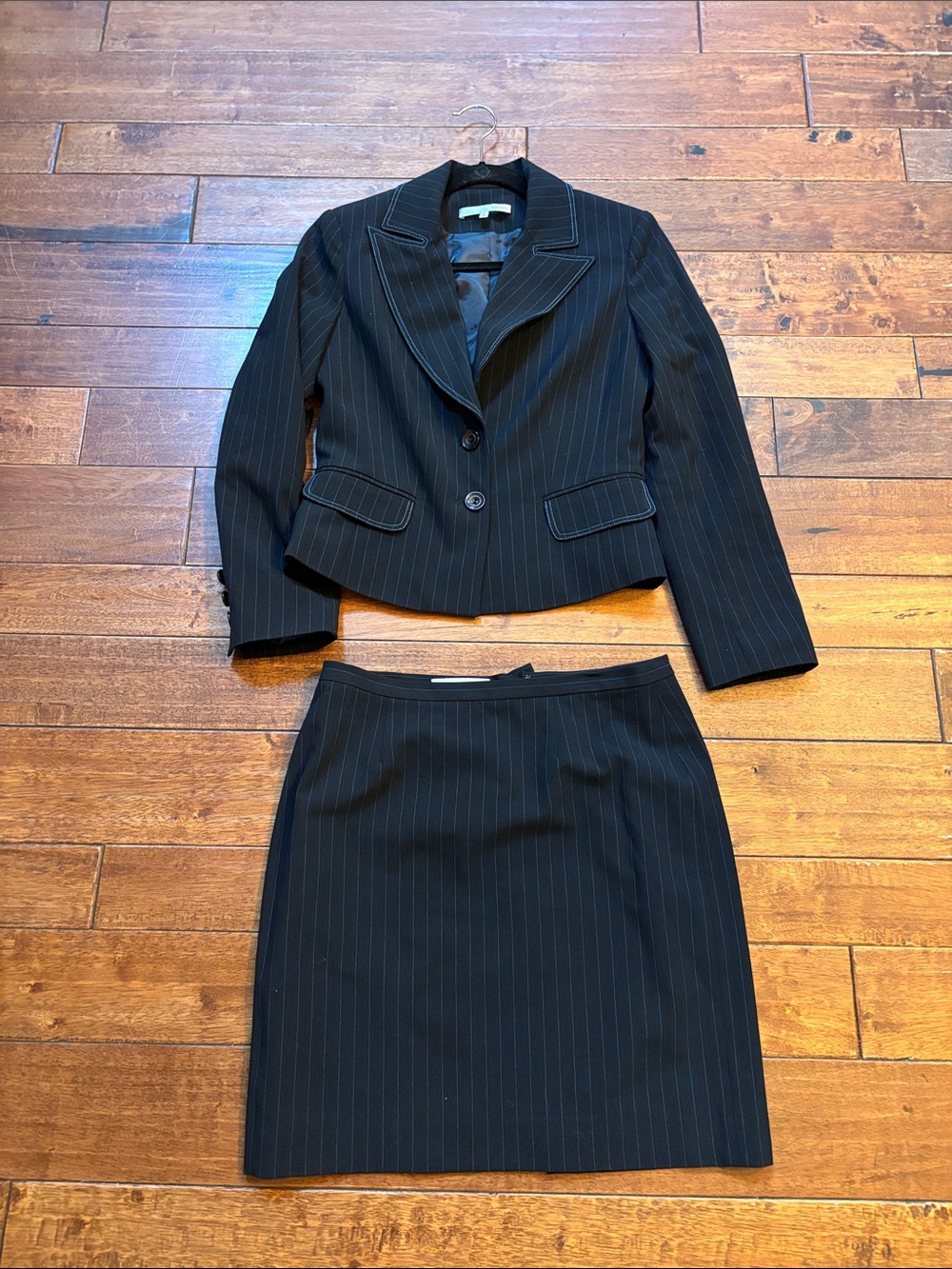 Vintage Rina Rossi Black-blue pinstripe blazer and skirt set sz 4